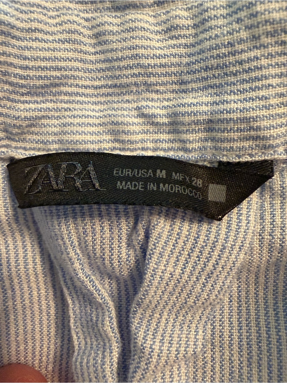 ZARA Women’s Cropped, flowy button down.